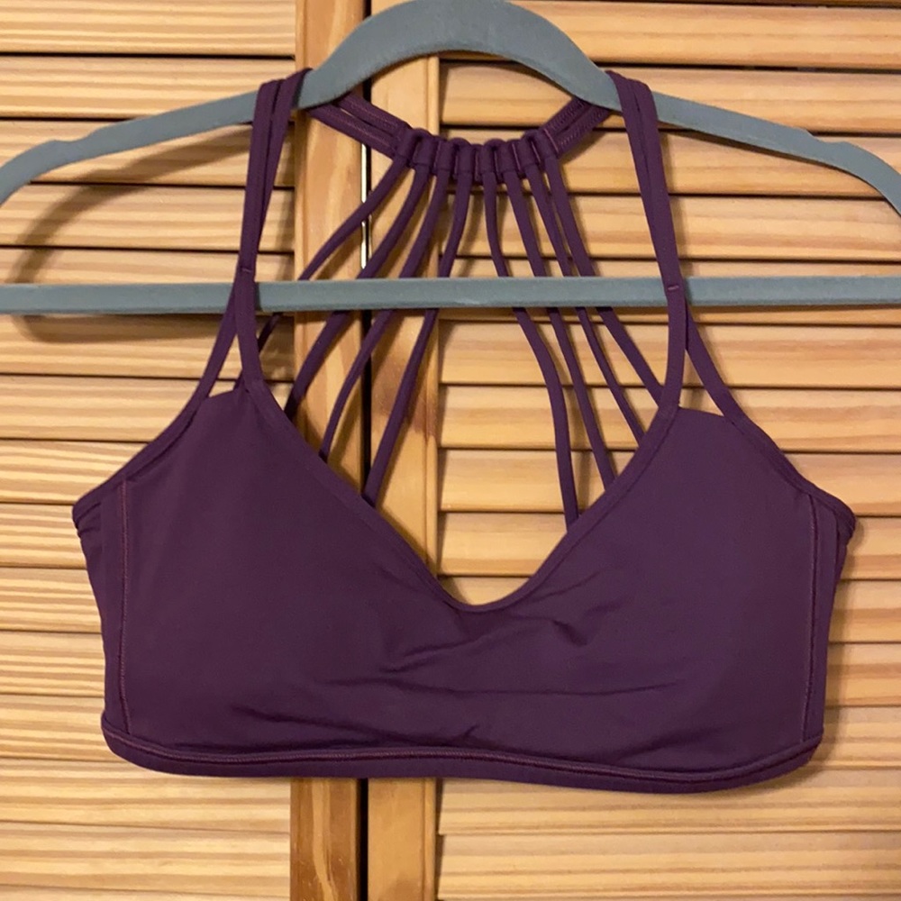 Lululemon lighten up sports bra size 8